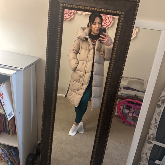 Coat - Picture 4 of 6